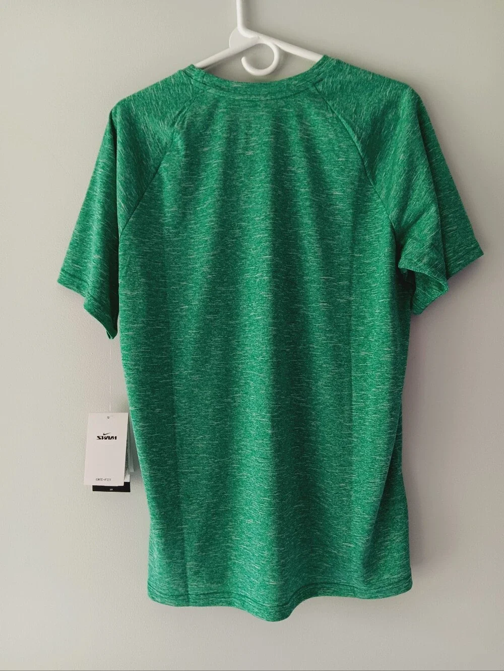 Nike Swim Dri-Fit UPF 40+ Short-Sleeve Crewneck Shirt Green Medium